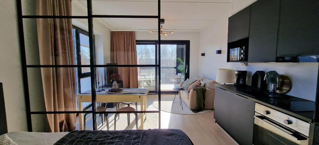 Modern Apartment Near Tampereen Messukeskus, With Own Private And Free Parking Εξωτερικό φωτογραφία